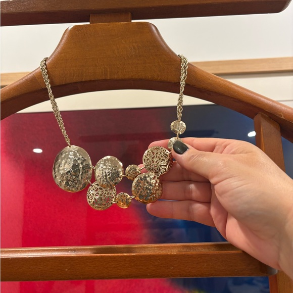 Kendra Scott Gold Toned Necklace - Picture 4 of 5